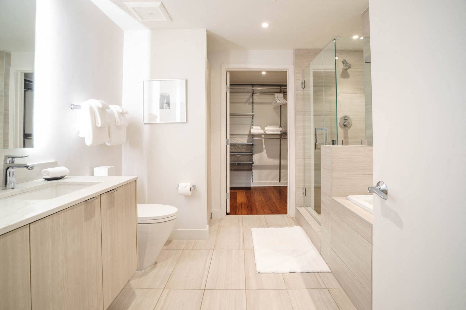 Wilshire-Margot-furnished-two-bedroom